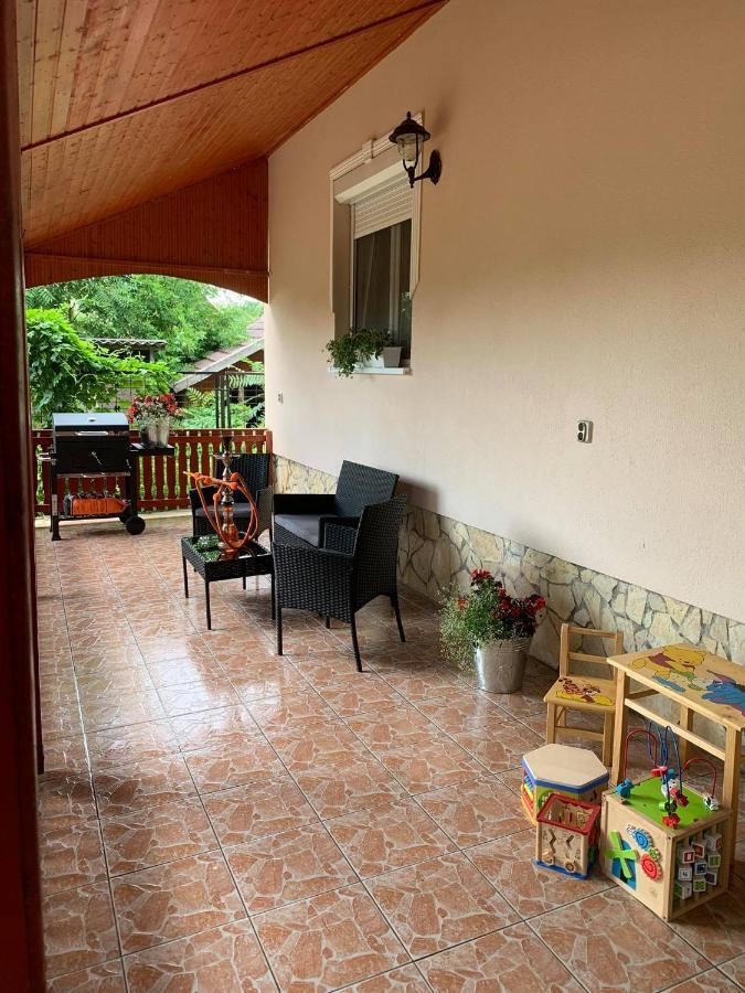 Magic Vendeghaz Apartment Abadszalok Ngoại thất bức ảnh