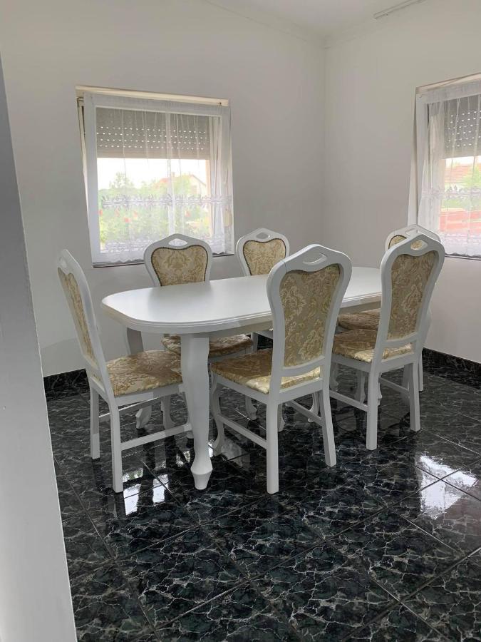 Magic Vendeghaz Apartment Abadszalok Ngoại thất bức ảnh