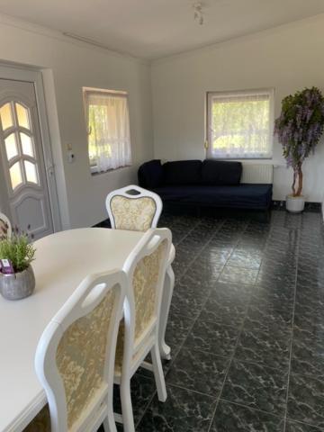 Magic Vendeghaz Apartment Abadszalok Ngoại thất bức ảnh